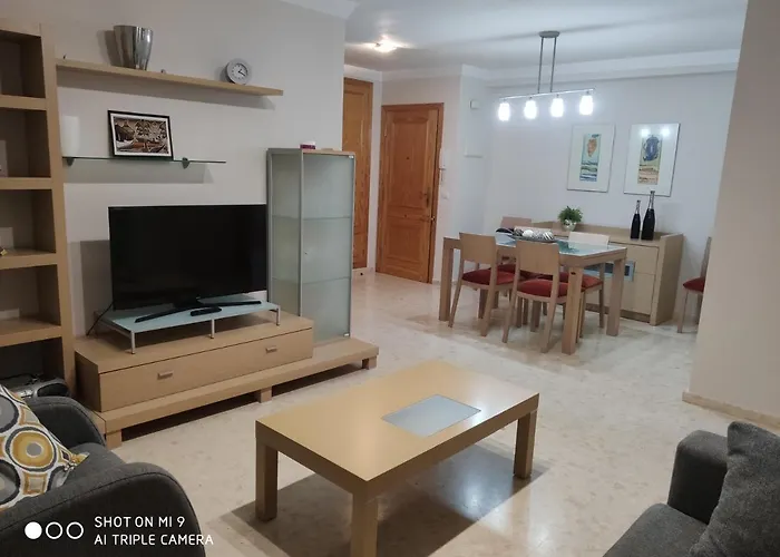 Apartamento Con Terraza, Vistas Al Mar Y Piscina